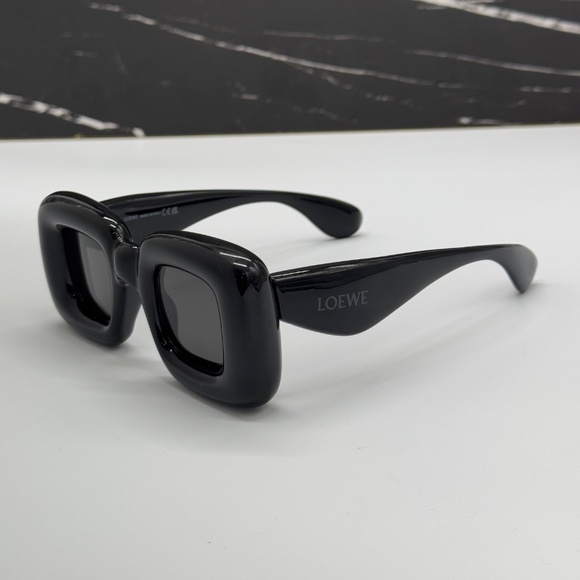 NEW LOEWE SQUARE SUNGLASSES LW40098I 01A BLACK GREY LOEWE WOMEN EYEWEAR - Picture 4 of 10